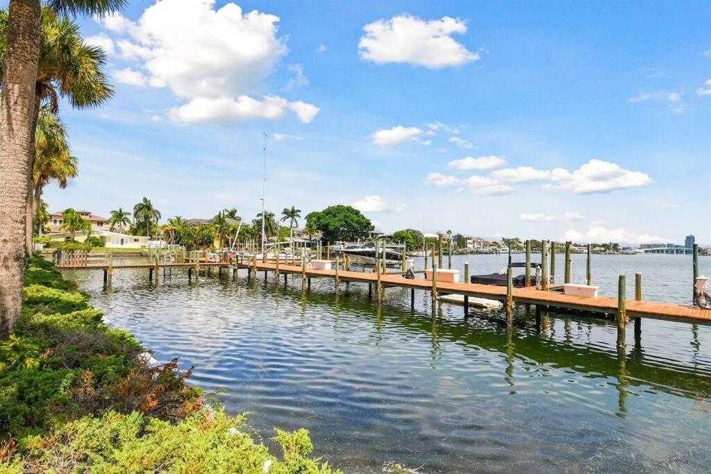 Location! Coastal Charm I 5 Min Walk To Beach, Shops & Rest Clearwater Beach Bagian luar foto